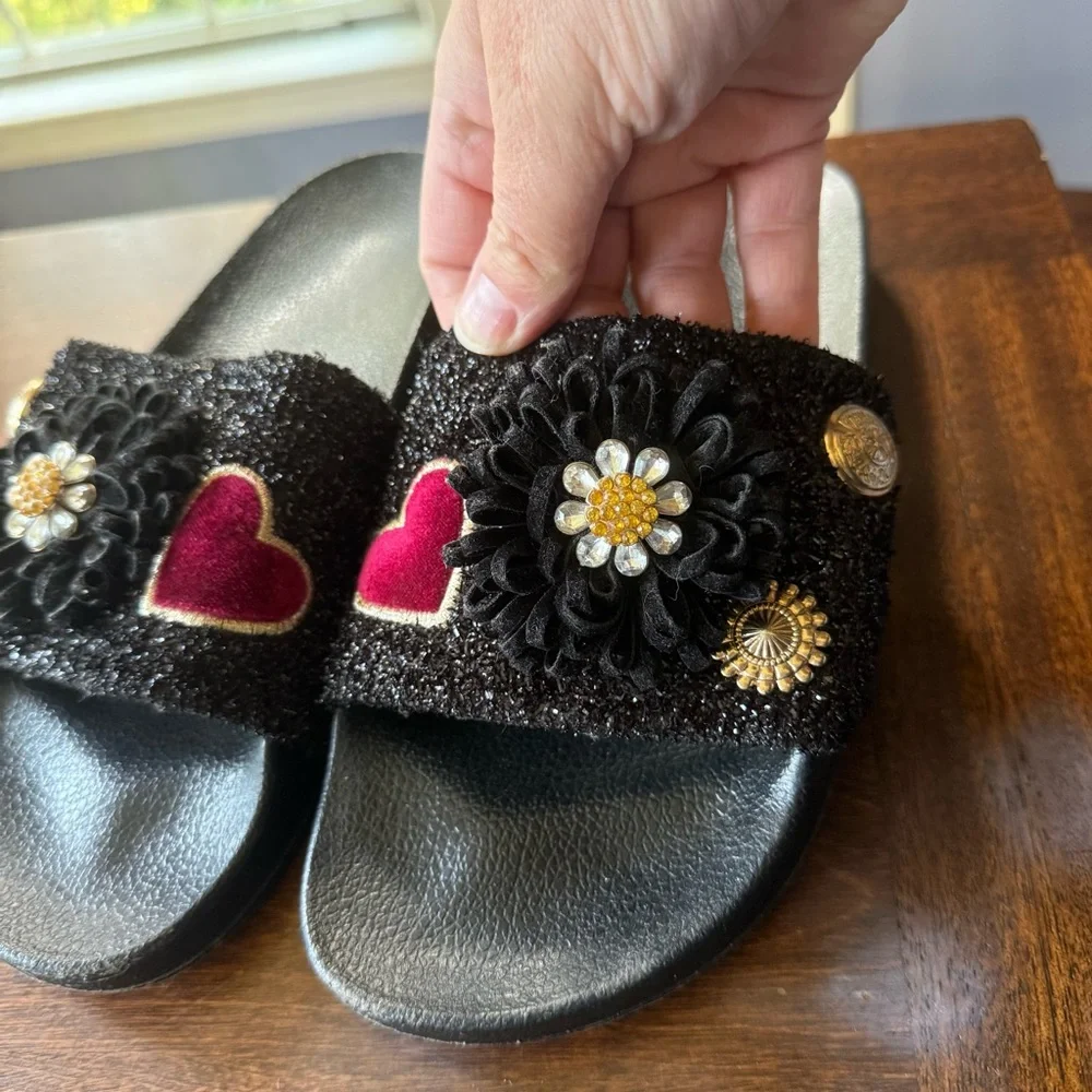 Size 10 women's sandals embellished pendants floral rhinestones, velvet heart - Picture 2 of 13